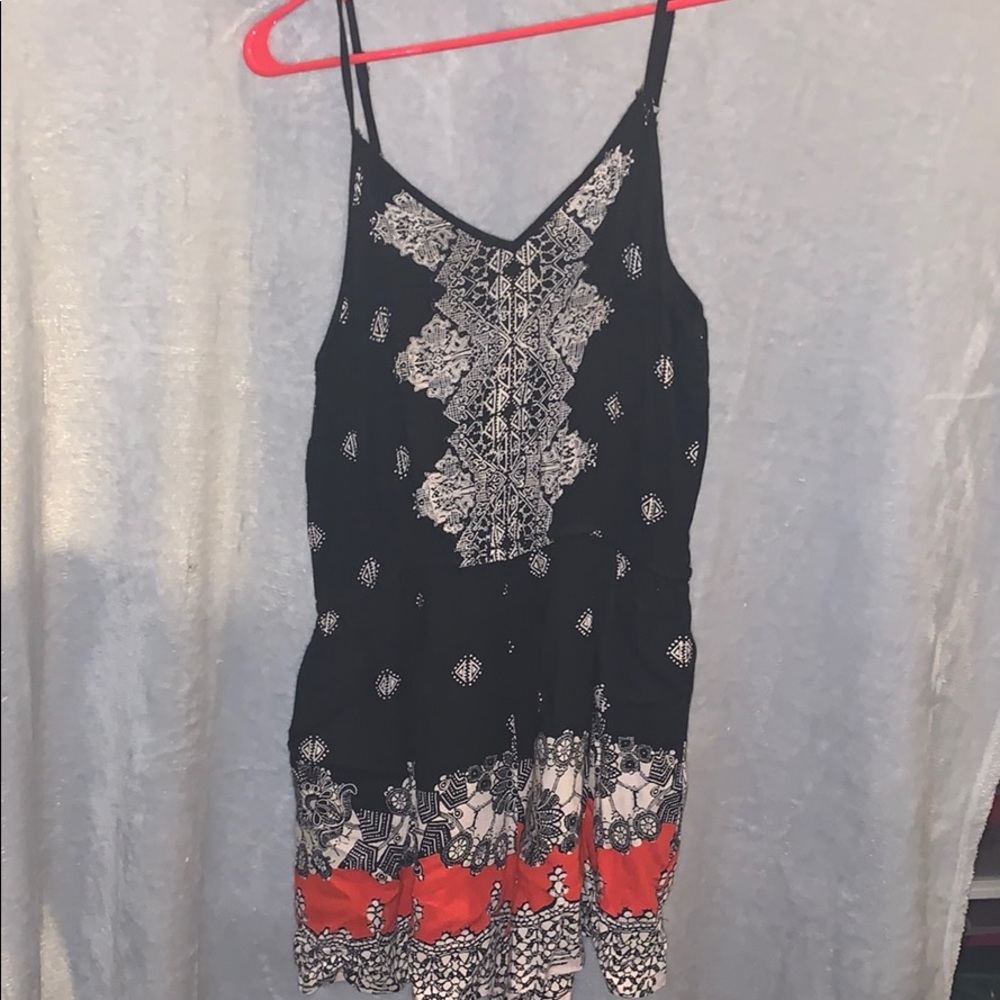 Patterned Romper - Picture 2 of 2